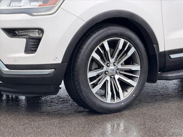 Used 2018 White Platinum Metal Ford Platinum image 29