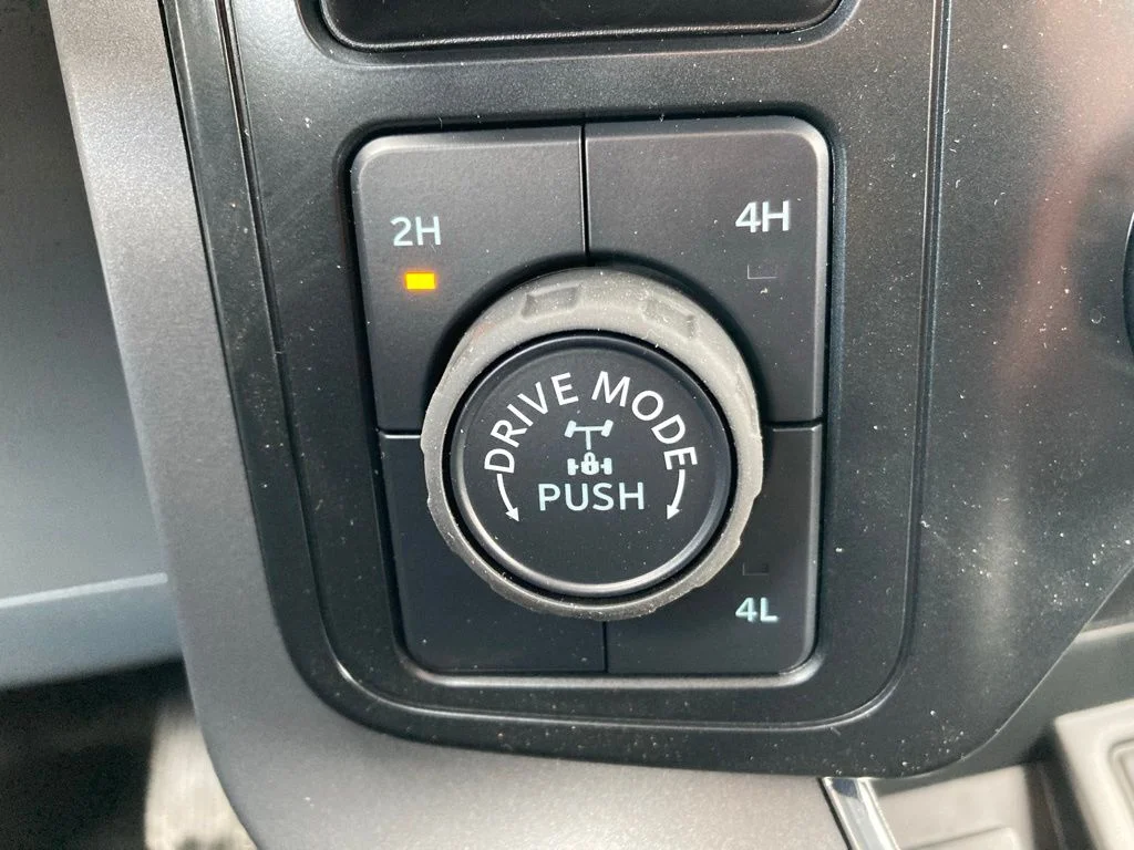 Used 2025 Black Ford XLT image 35
