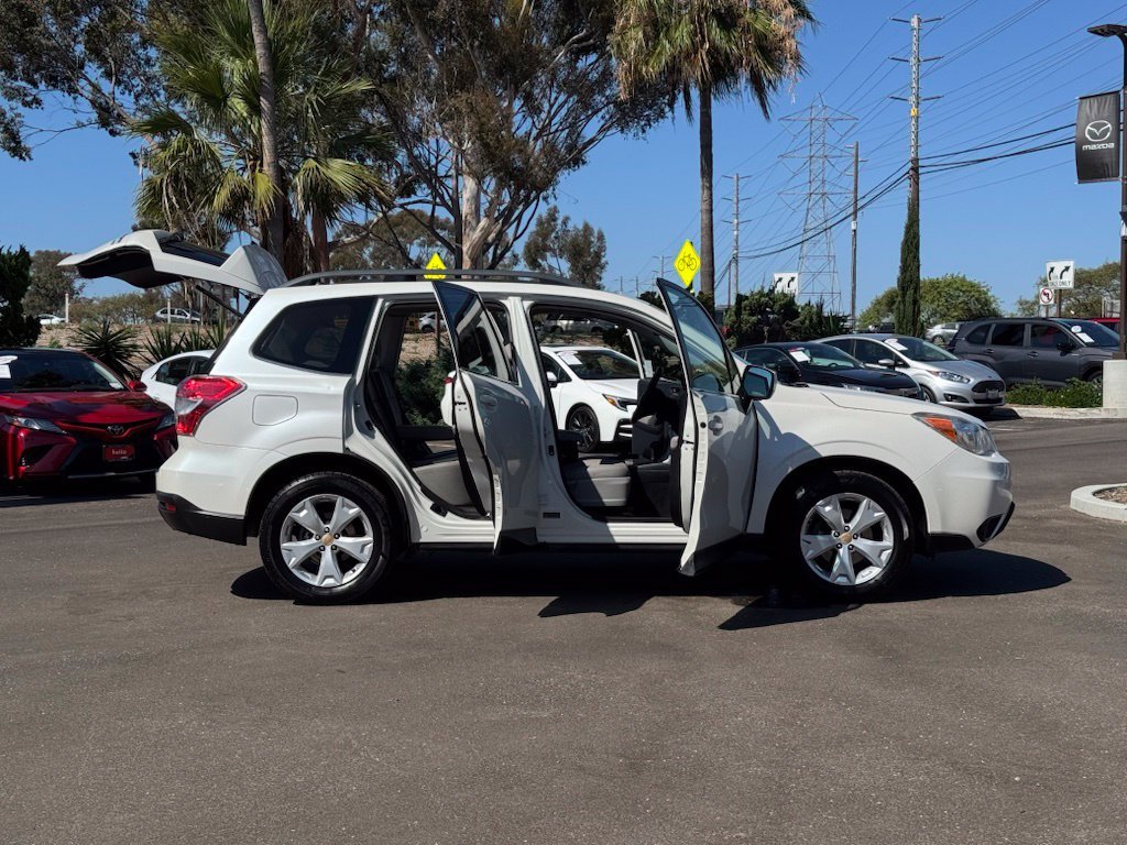 Used 2015 Satin White Pearl Subaru 2.5i Limited image 28