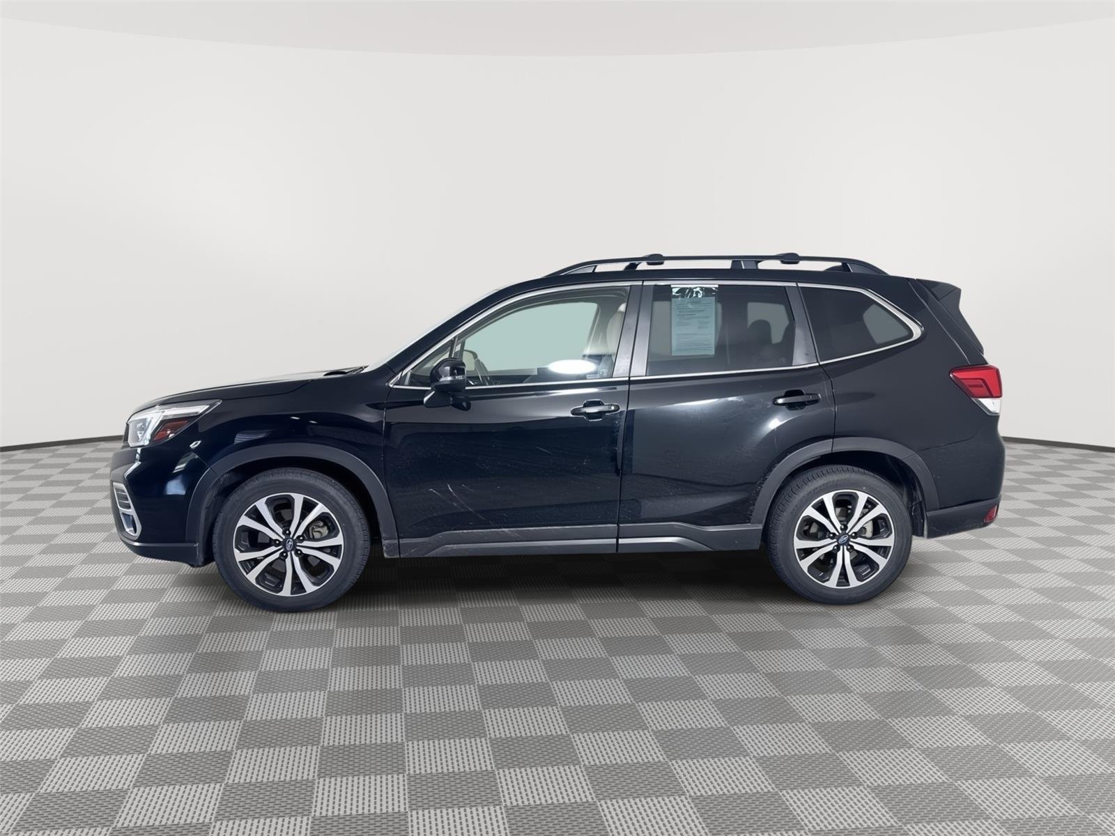 Used 2021 Crystal Black Silica Subaru Limited image 4