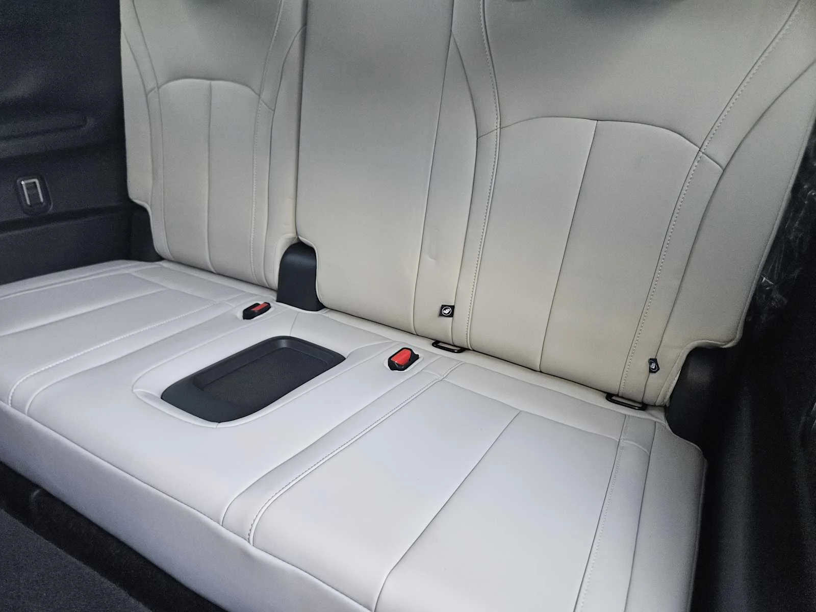 New 2027 MINERAL BLACK INFINITI Luxe AWD image 22
