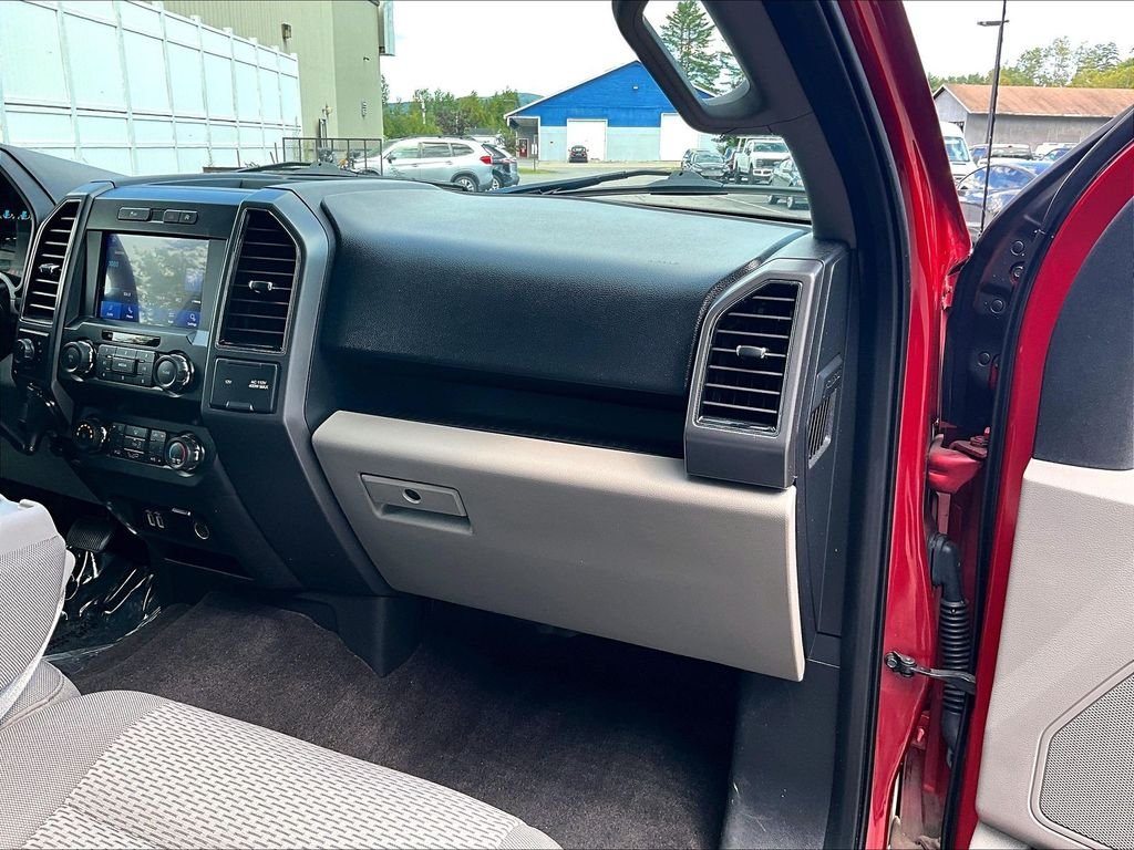 Used 2020 Red Ford XLT image 13