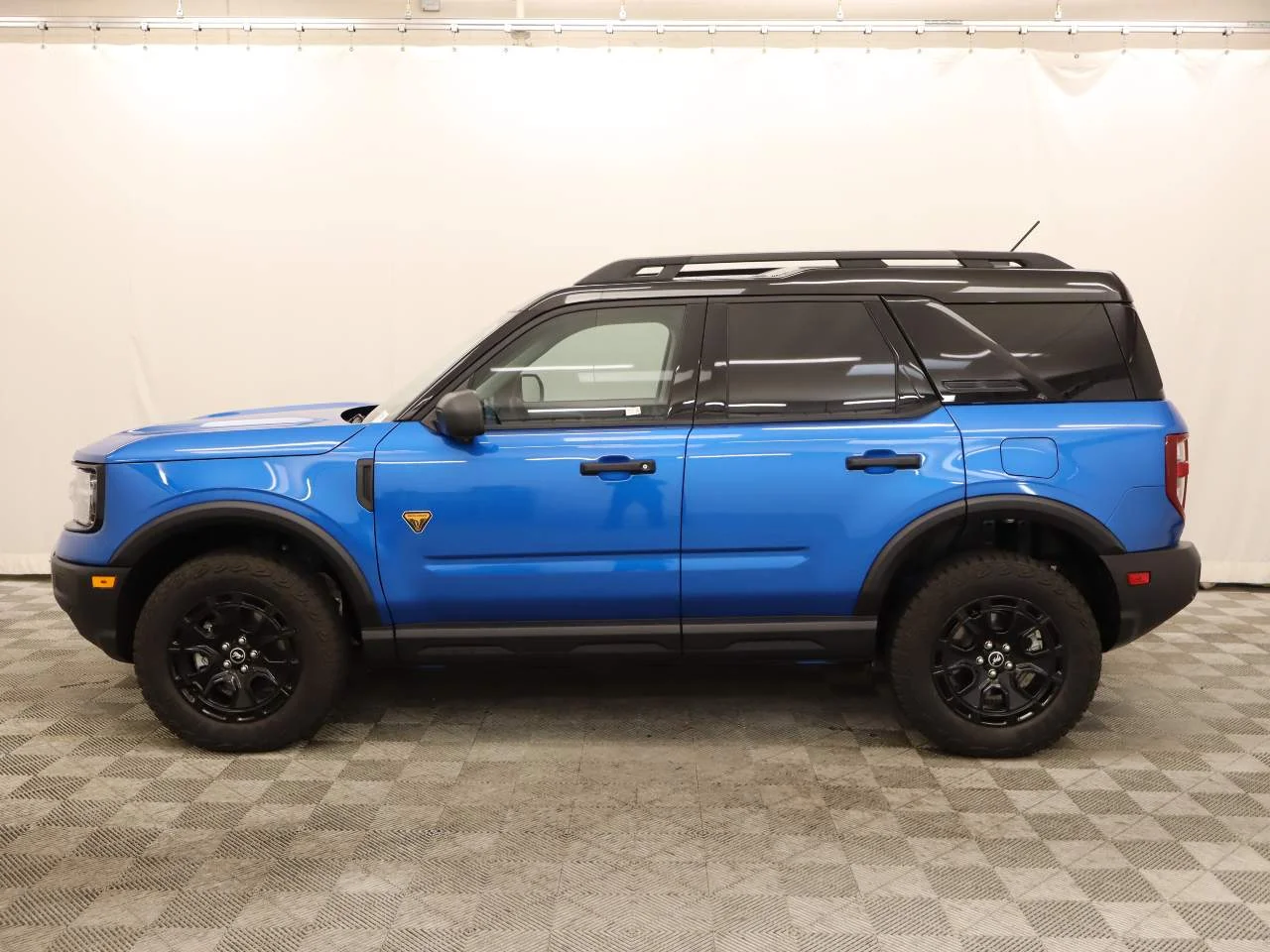 Used 2026 Velocity Blue Ford Badlands image 2