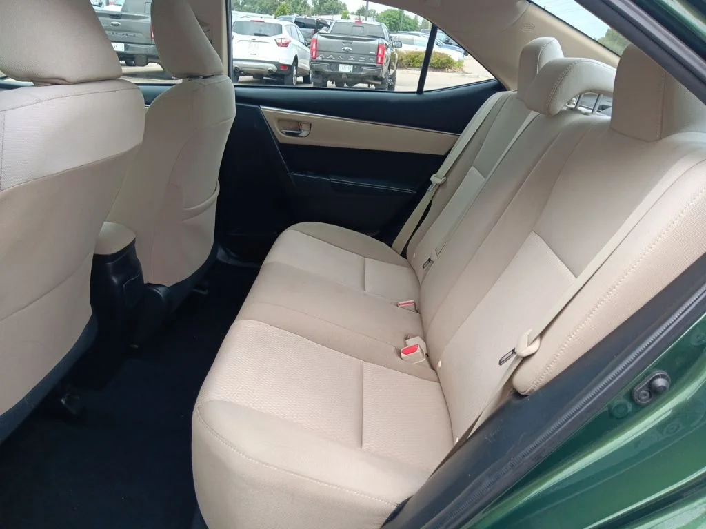 Used 2014 4Evergreen Mica Toyota LE image 33