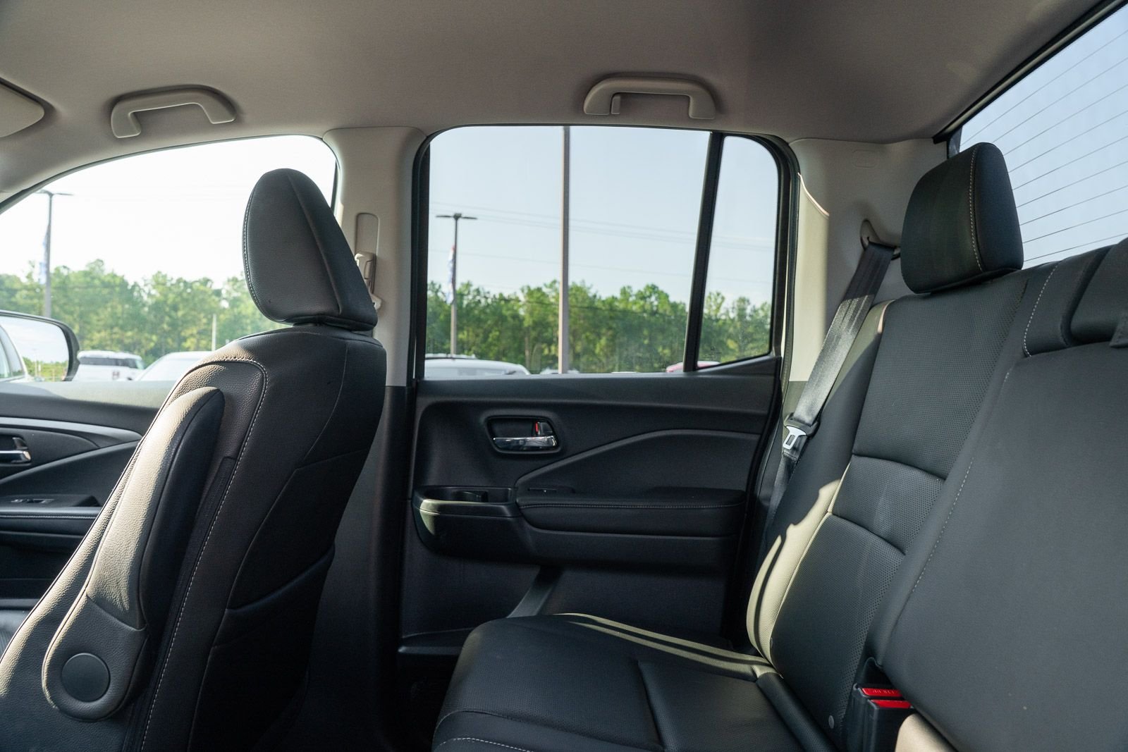 Used 2017 White Honda RTL-T image 18