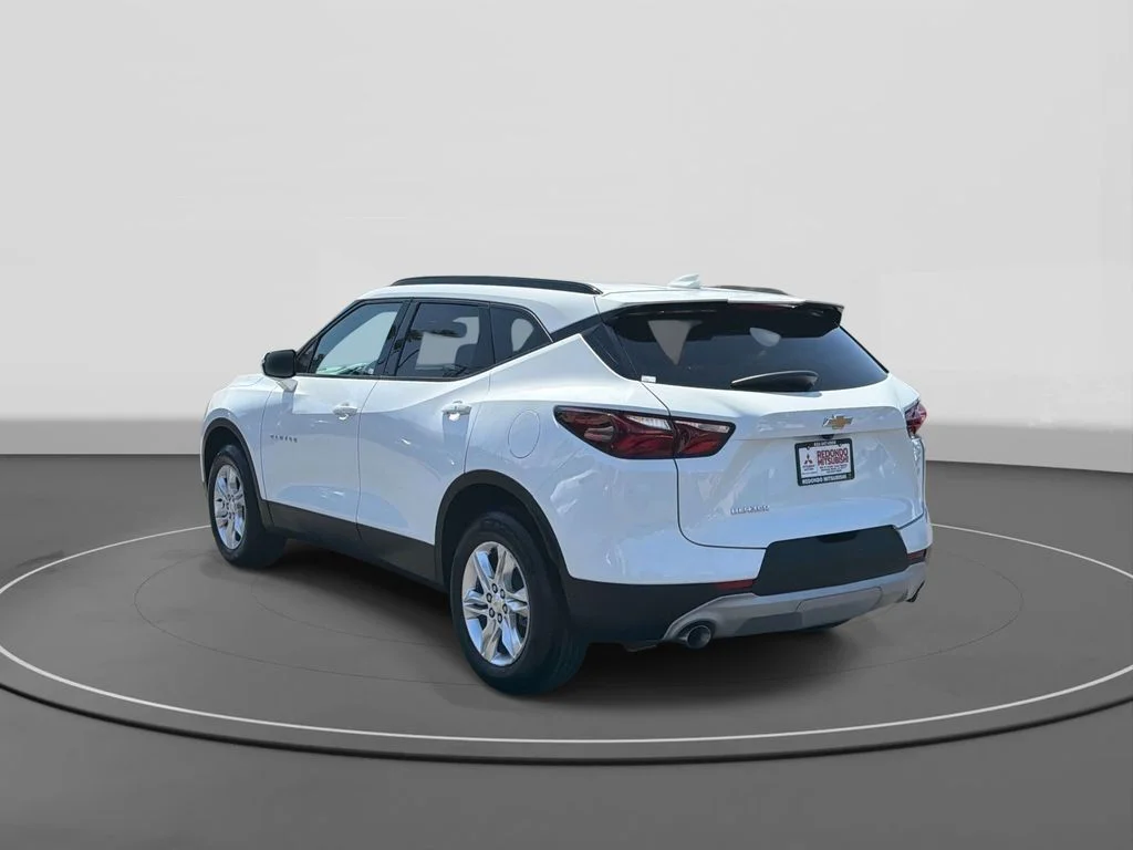 Used 2022 Summit White Chevrolet LT image 7