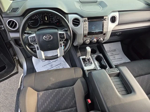Used 2018 Silver Toyota SR5 image 8