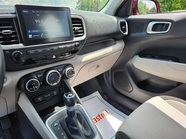 Used 2024 Red Hyundai SEL image 23