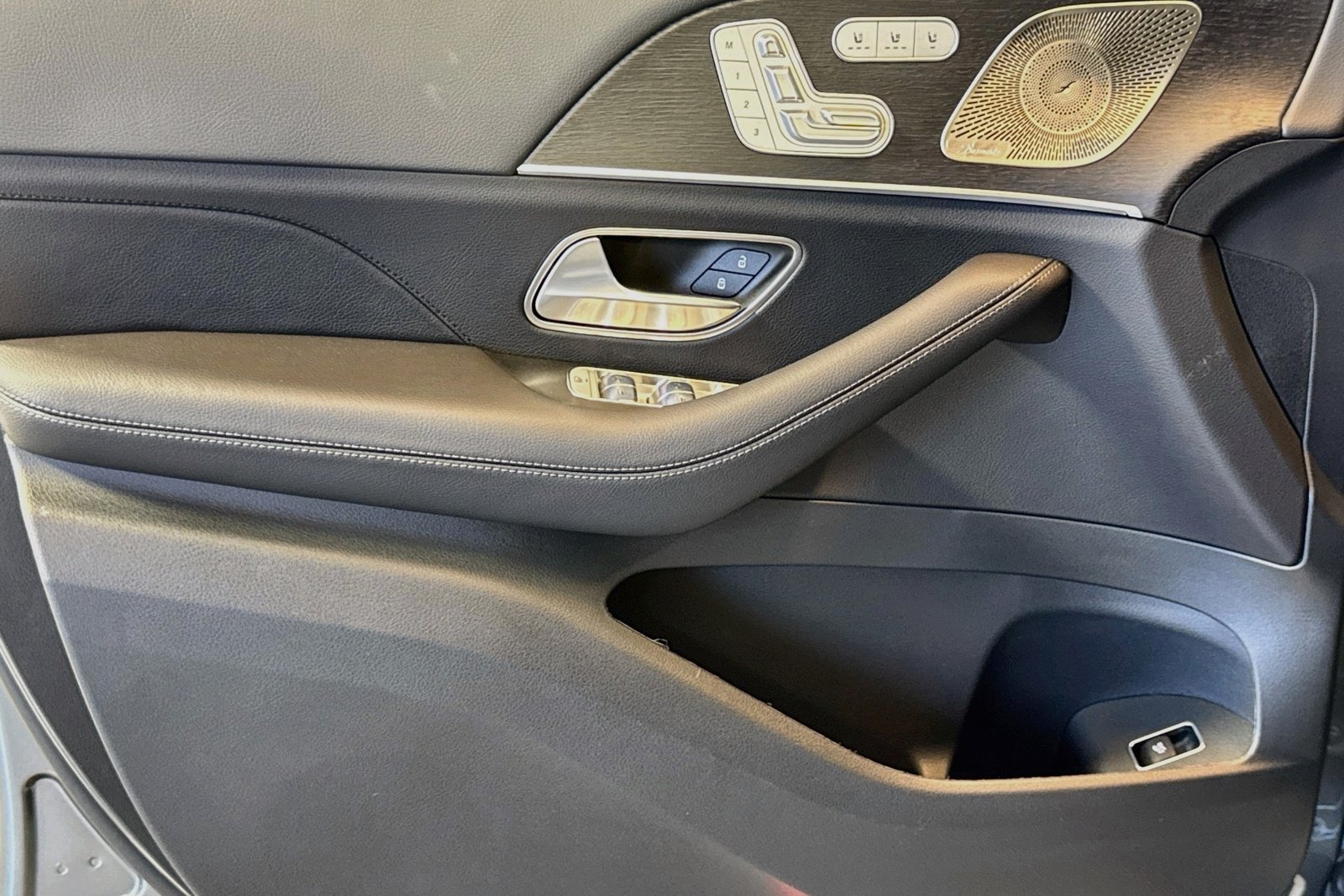 New 2026 Selenite Grey Metallic Mercedes-Benz GLS 450 image 16