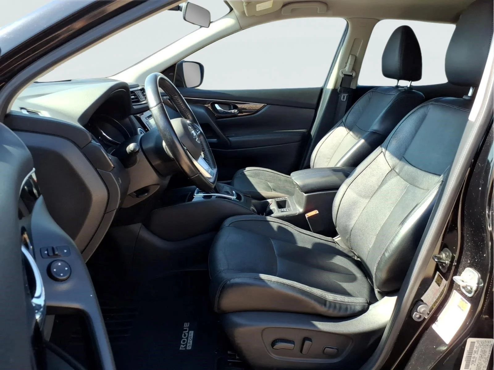 Used 2017 Magnetic Black Nissan SL image 16