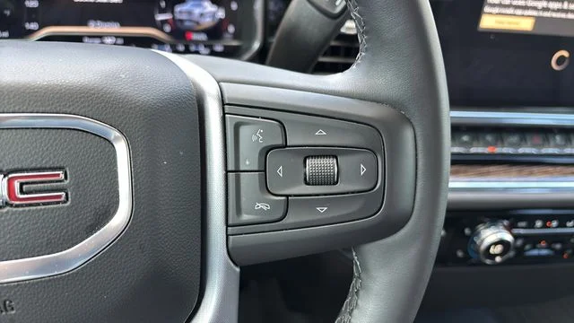 Used 2024 Silver GMC Elevation image 23