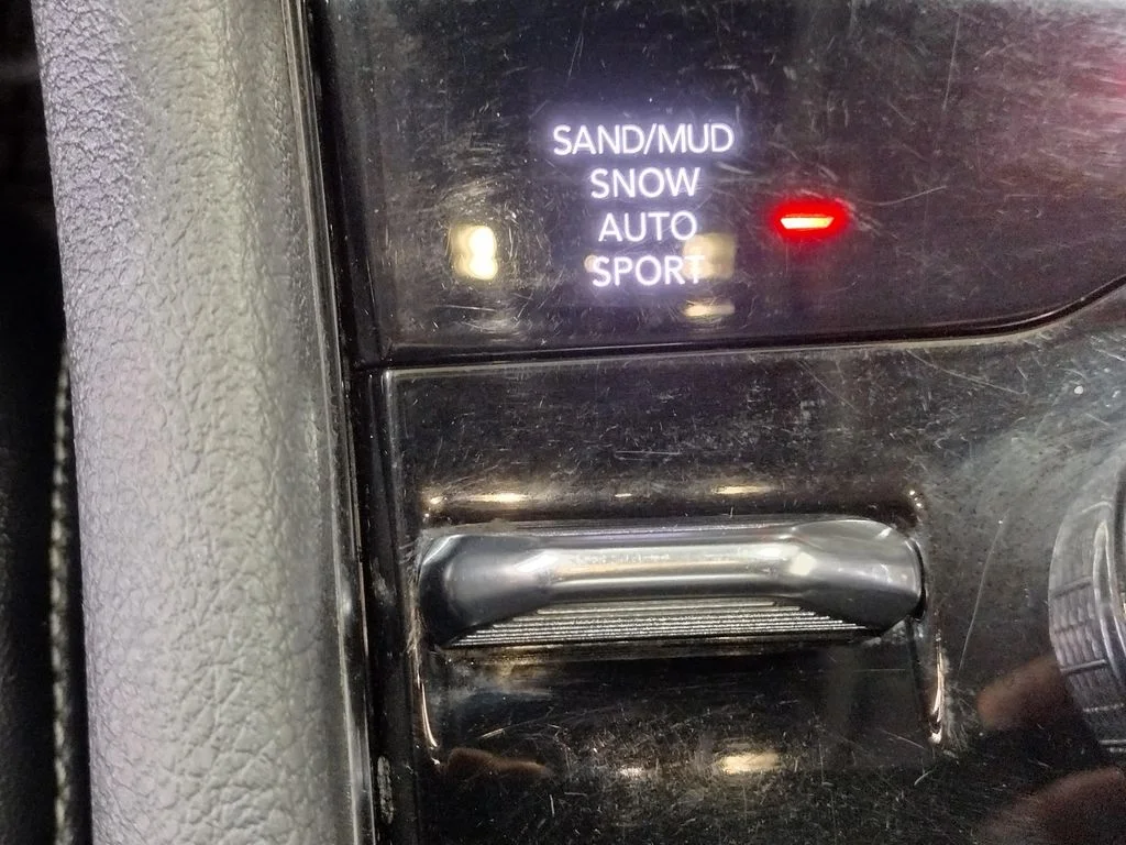 Used 2021 Silver Jeep Limited image 38