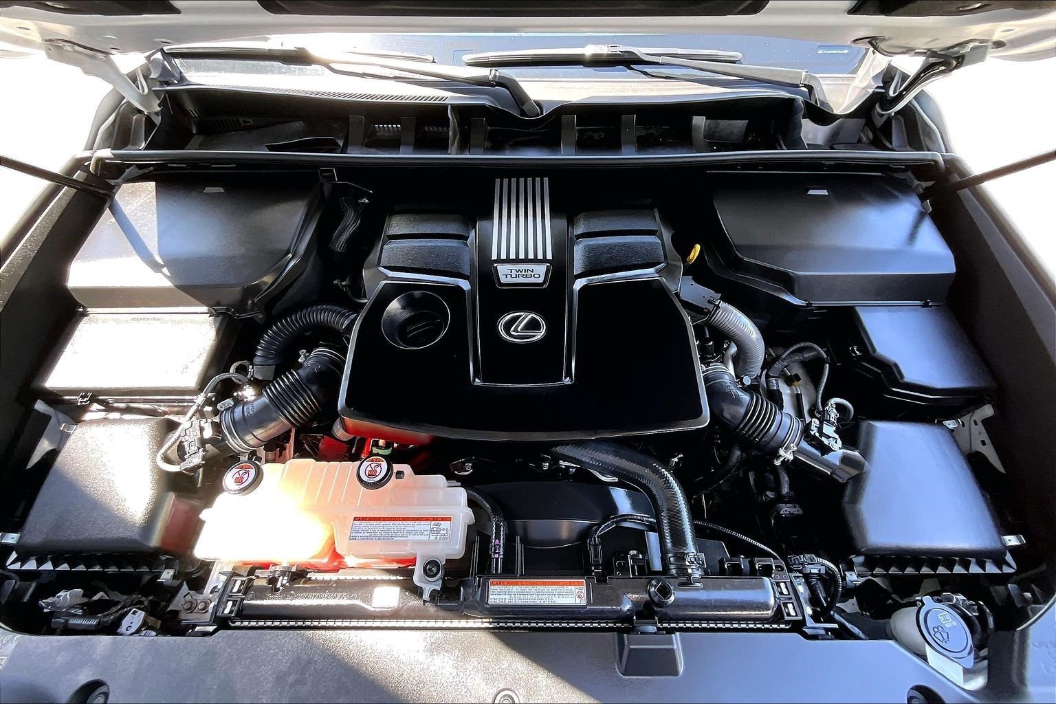 Used 2022 White Lexus 600 Ultra Luxury image 10