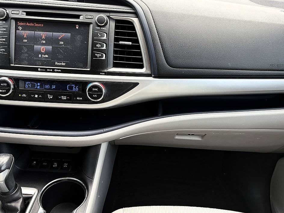 Used 2017 Predawn Gray Mica Toyota LE image 13