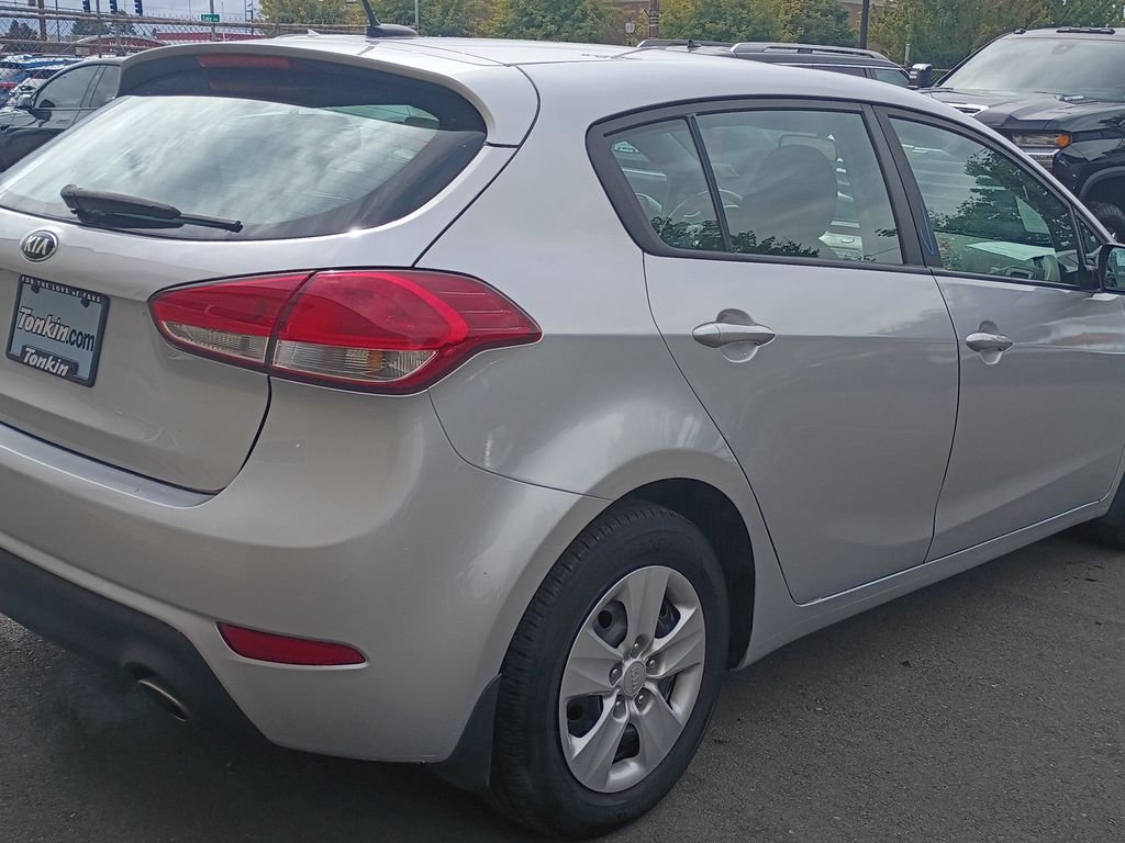 Used 2017 Silky Silver Kia LX image 3