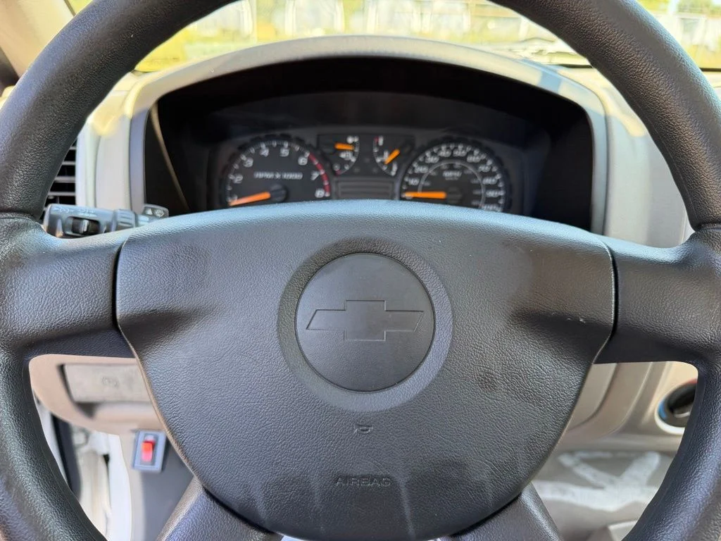 Used 2007 White Chevrolet LS image 15