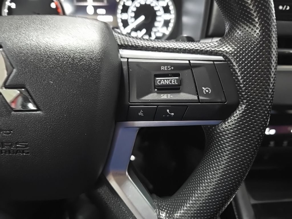 Used 2025 Red Mitsubishi ES image 25