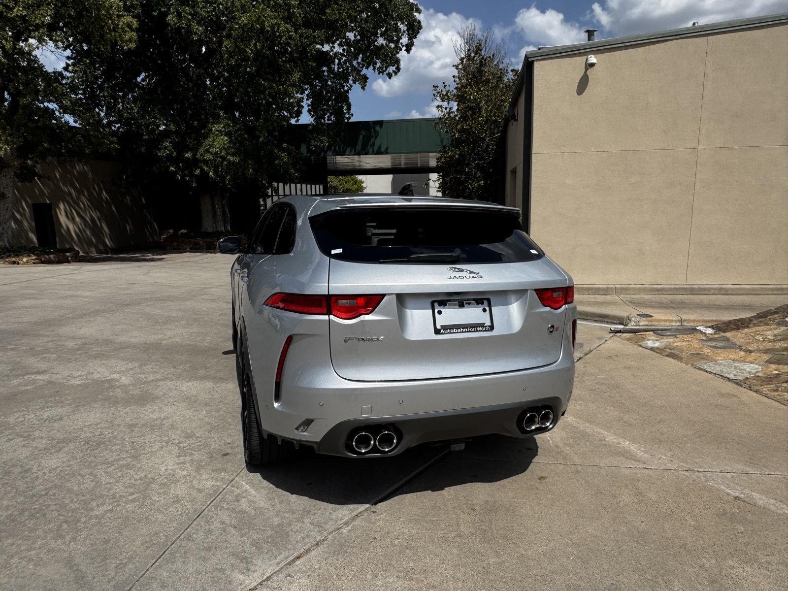 Used 2020 Indus Silver Metallic Jaguar SVR V8 image 7