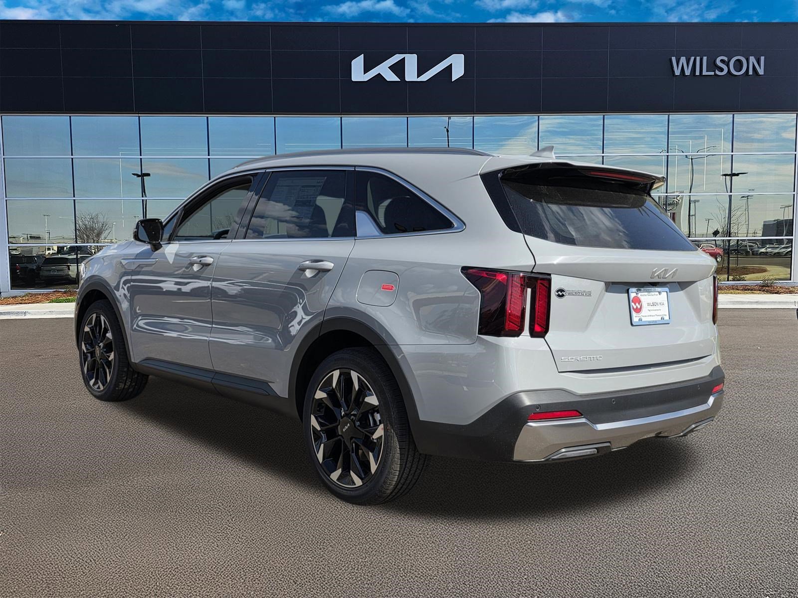New 2026 Wolf Gray Kia EX image 3