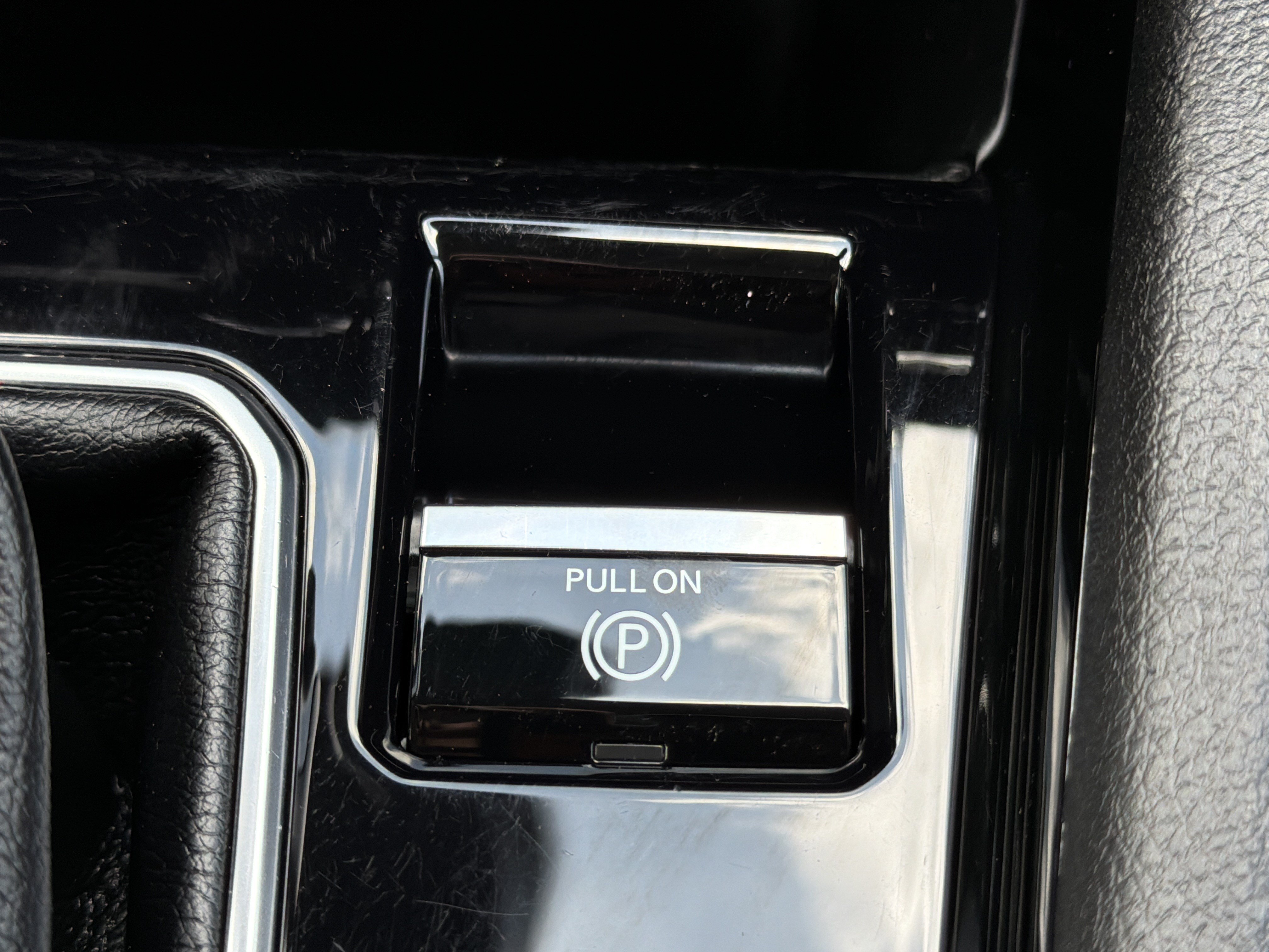 Used 2022 Billet Silver Metallic Clearcoat Jeep Trailhawk image 8