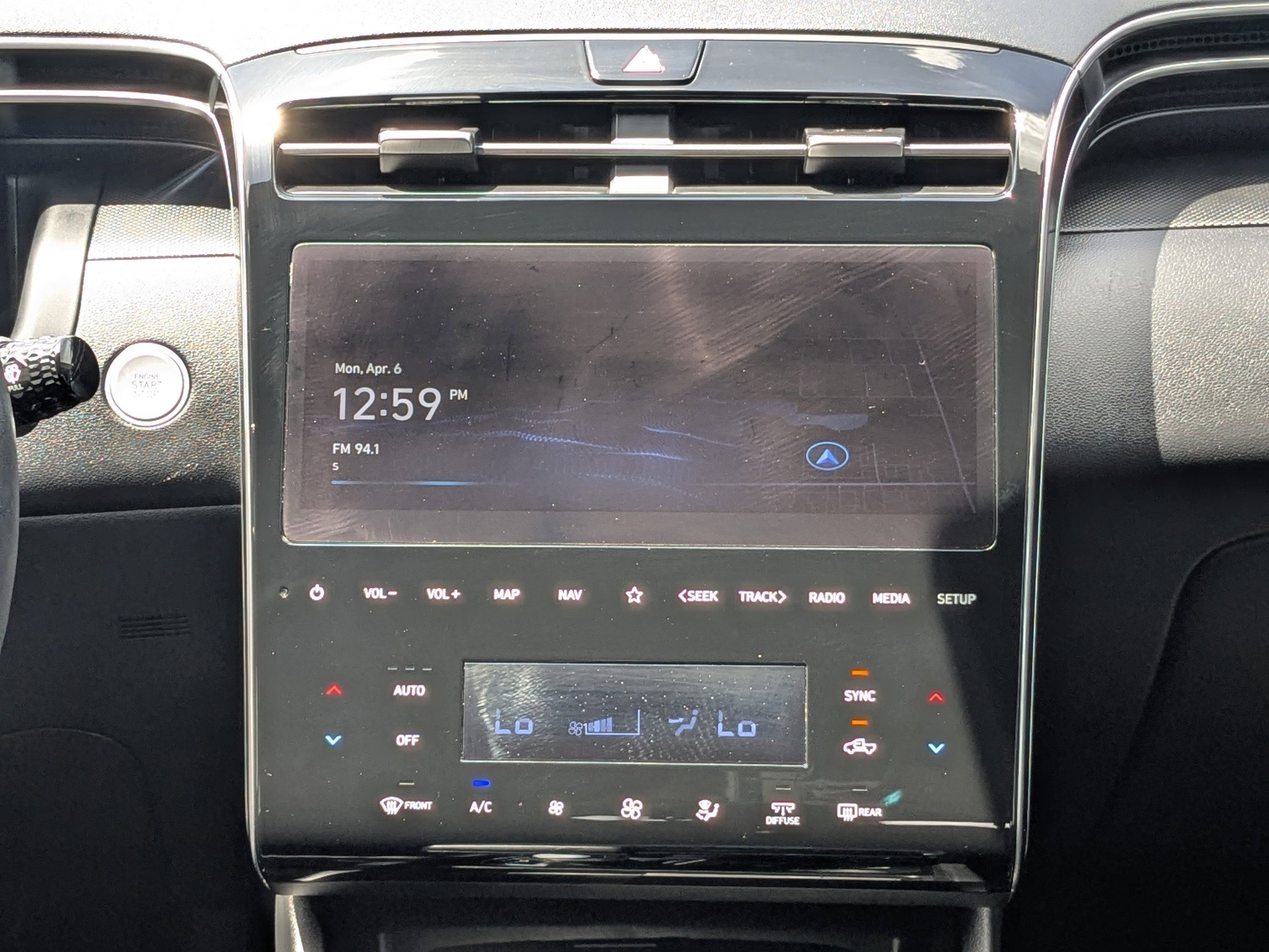 Used 2023  Hyundai SEL Premium image 17