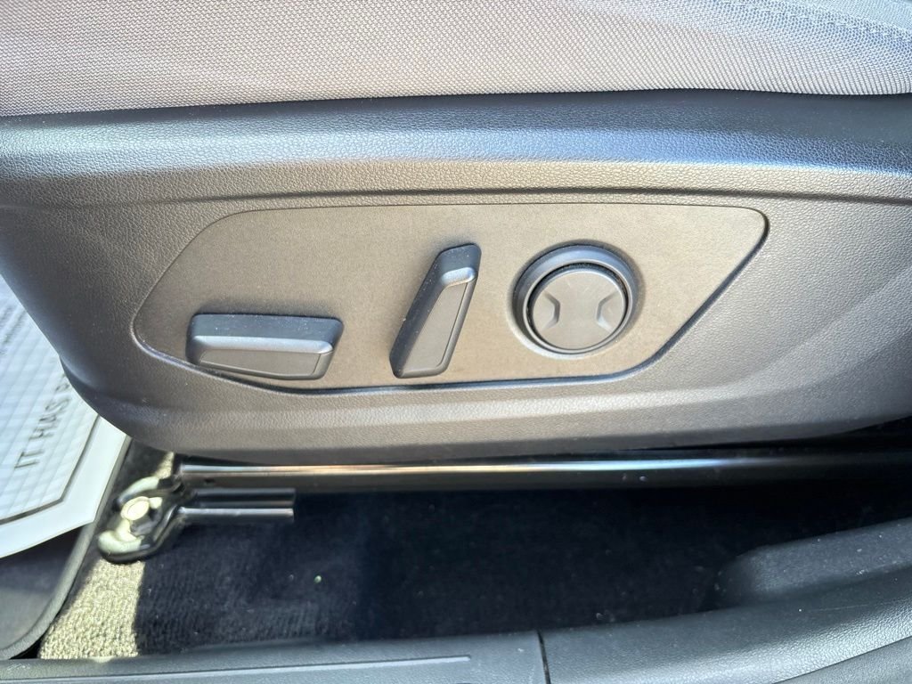 Used 2022 Black Hyundai SEL image 18