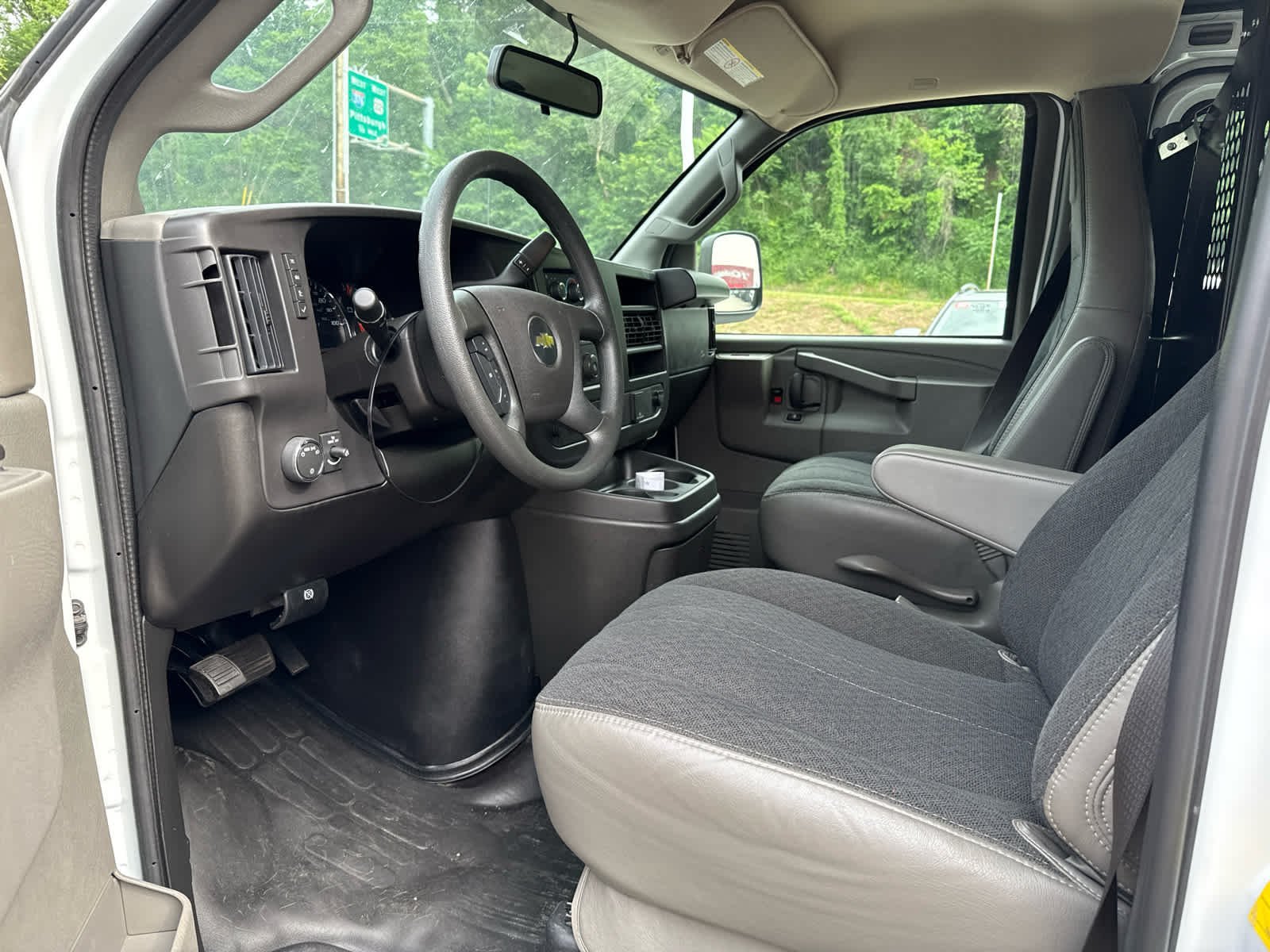 Used 2025 Summit White Chevrolet WT image 12