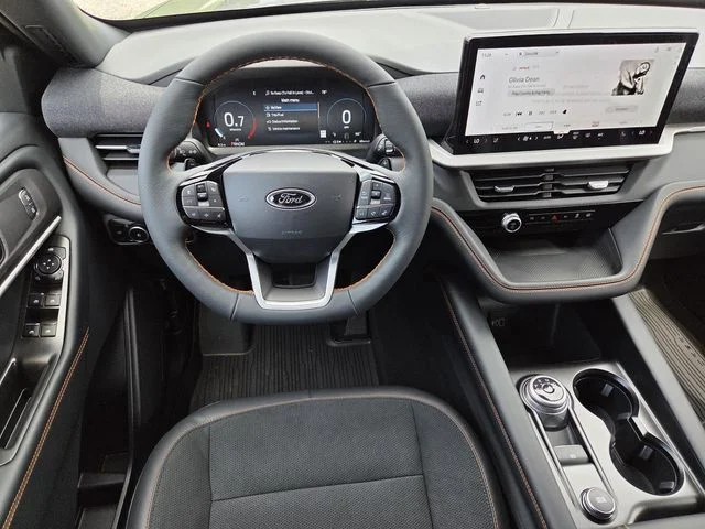 New 2026 Carbonized Gray Metallic Ford Tremor® image 13