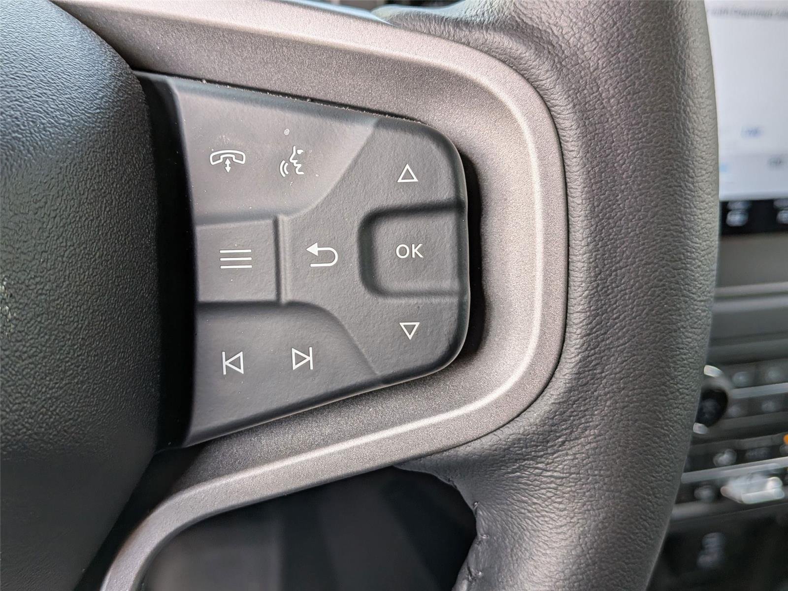 New 2025 Oxford White Ford Badlands® image 17