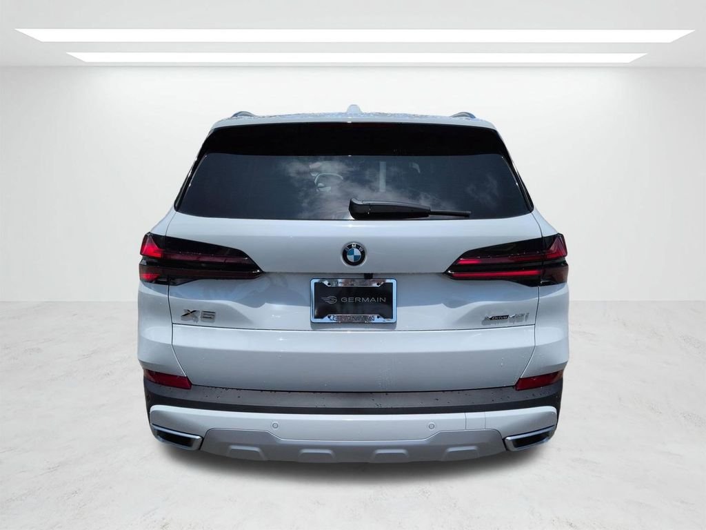 New 2026 Alpine White BMW xDrive40i image 5