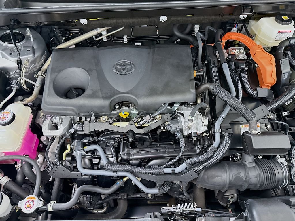 Used 2025 Silver Sky Metallic Toyota Hybrid XLE image 29