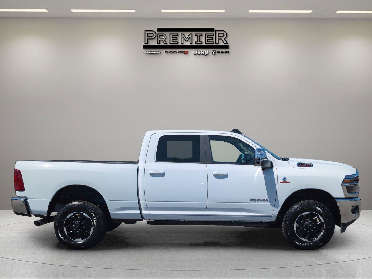 New 2025 Bright White Clear-Coat Exterior Paint RAM Laramie image 7