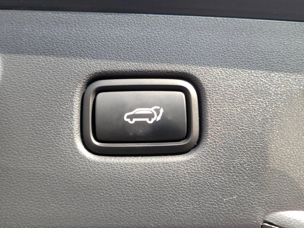 Used 2024 Blue Hyundai SEL Convenience image 28