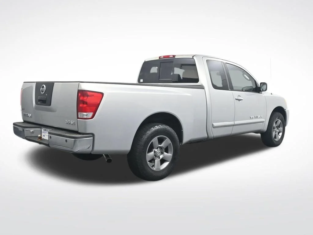 Used 2005 Silver Nissan SE image 5