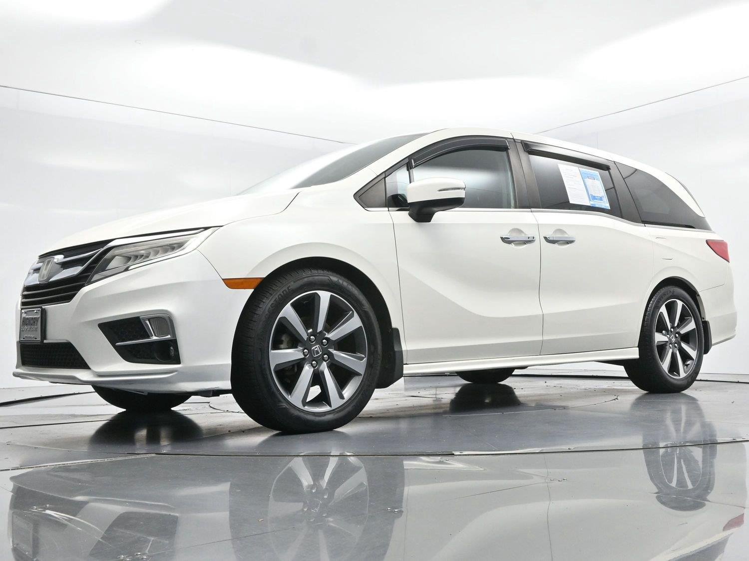 Used 2019 White Diamond Pearl Honda Touring image 54