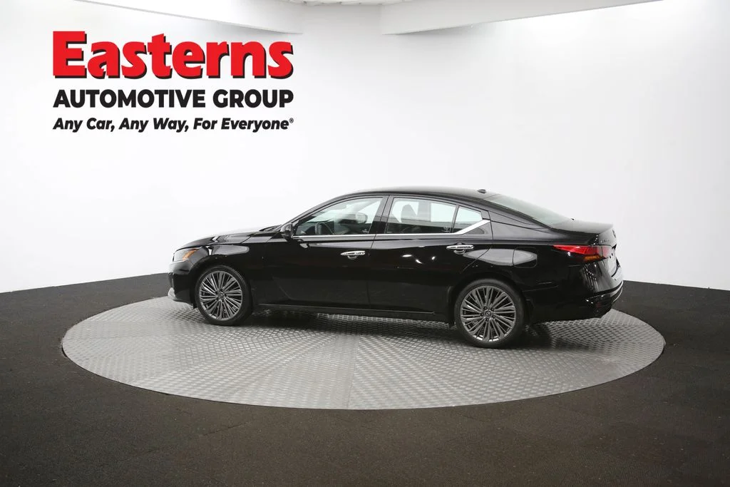 Used 2023 Black Nissan 2.5 SL image 62
