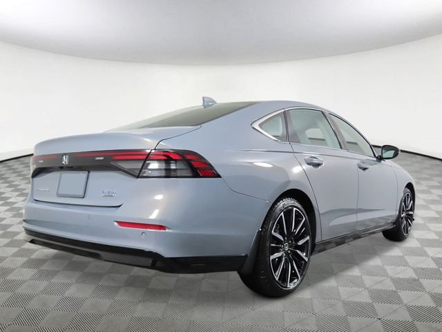 New 2026 Urban Gray Pearl Honda Touring image 5