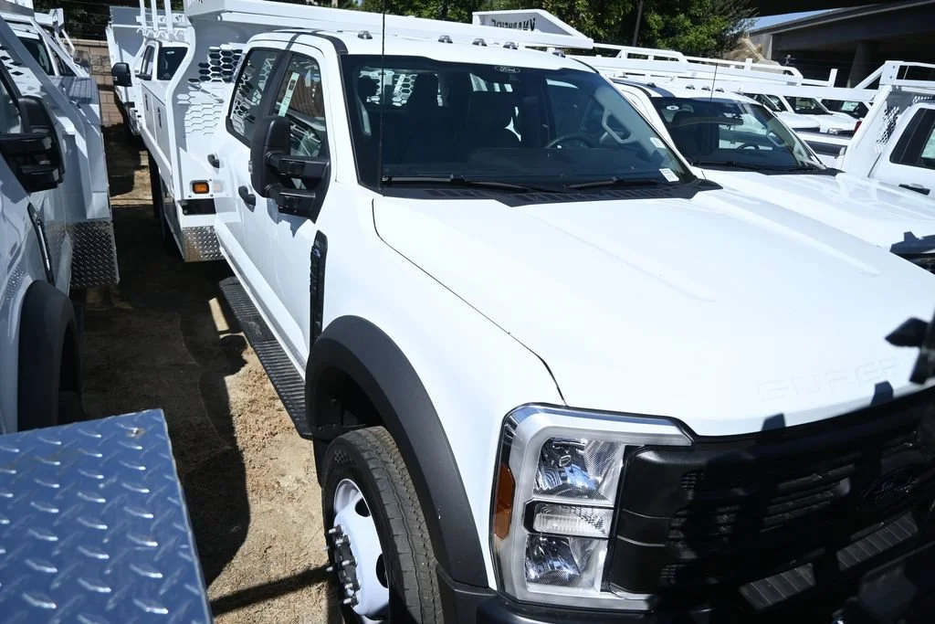 2025 Ford F-450 Super Duty Chassis Cab