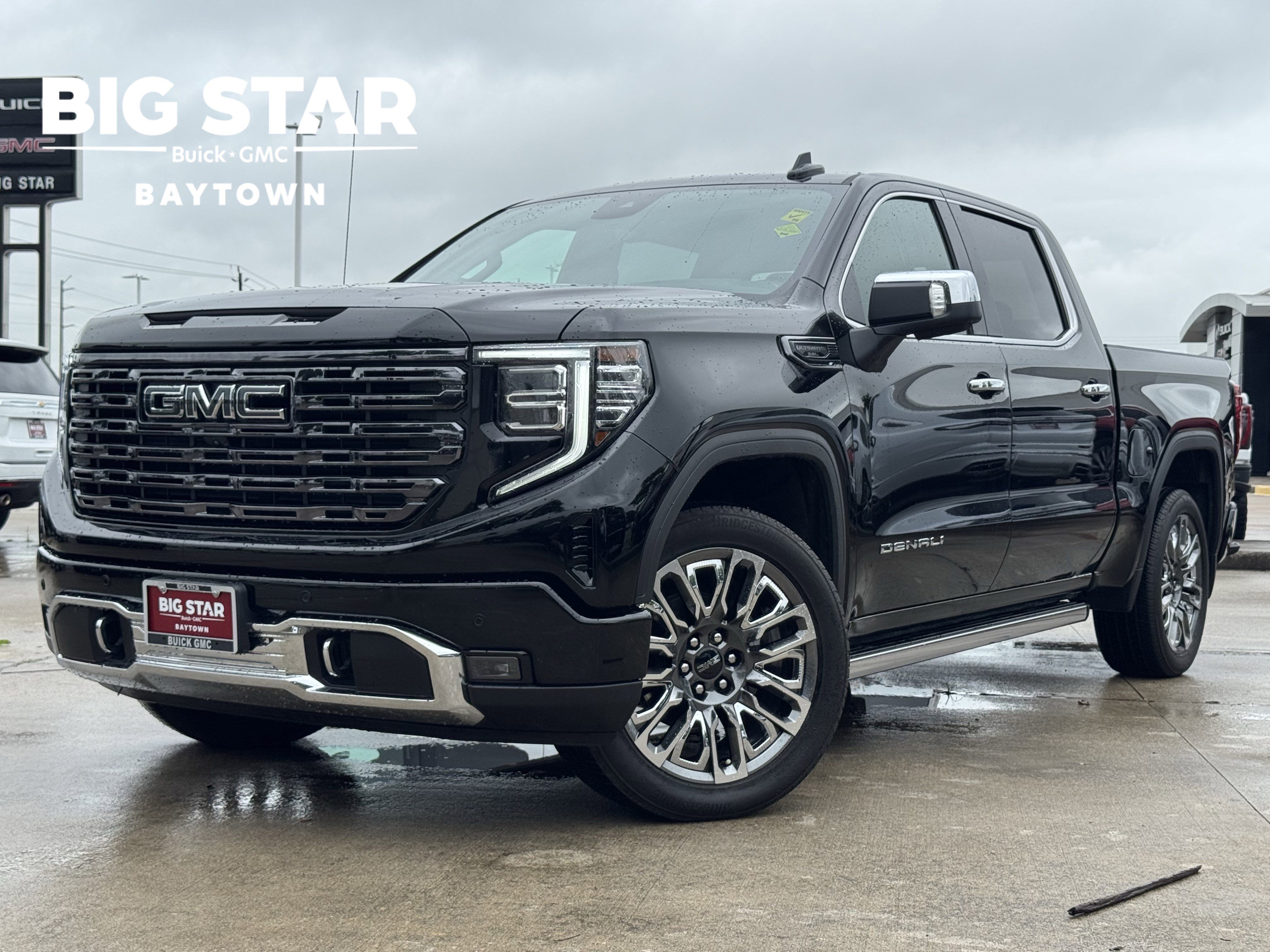 2025 GMC Sierra 4WD Crew Cab Short Box Denali Ultimate's photo