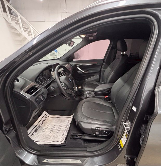 Used 2017 Gray BMW xDrive28i image 22