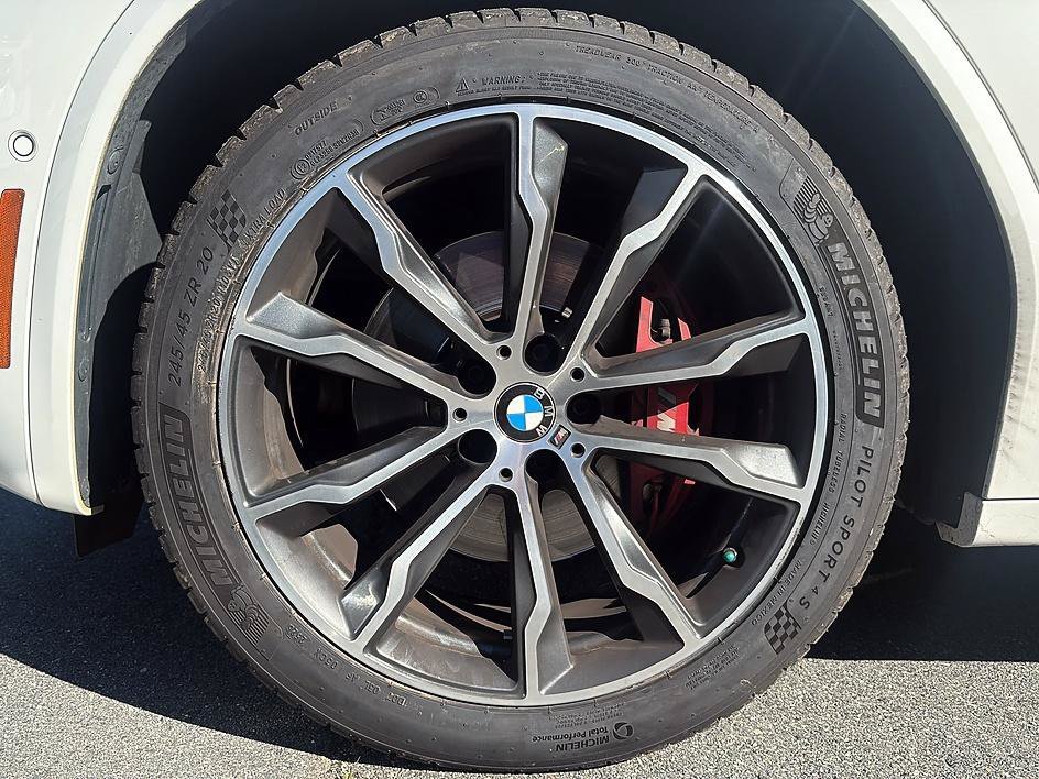 Used 2021 Alpine White BMW xDrive30i image 12