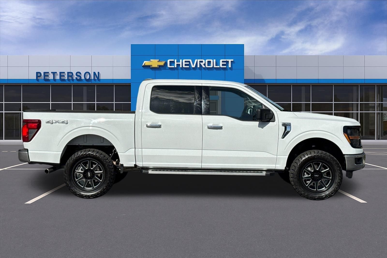 Used 2024 White Ford XLT image 3