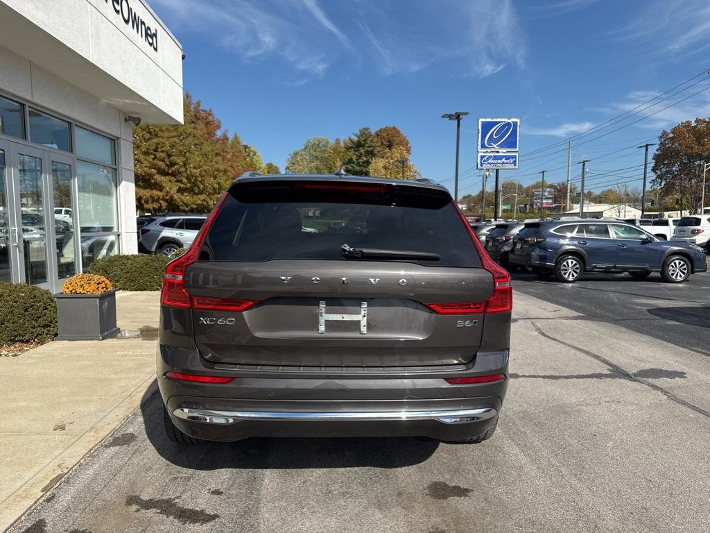 2022 Volvo XC60 Inscription photo 3