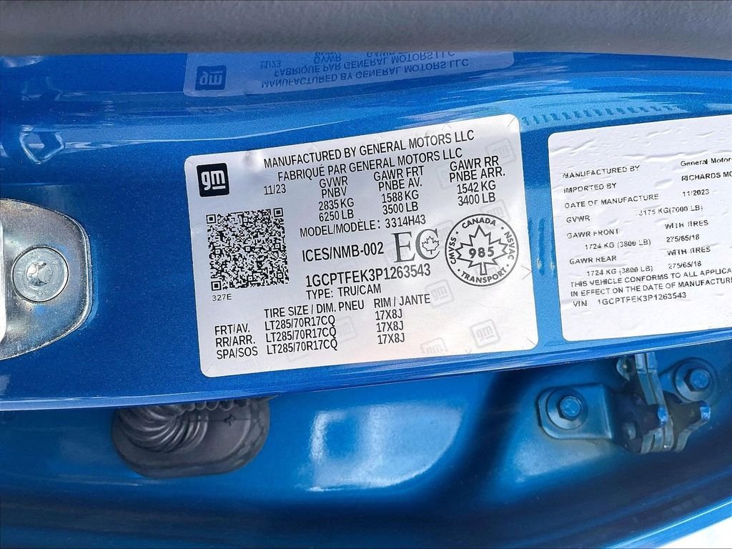 Used 2023 Blue Chevrolet ZR2 image 33