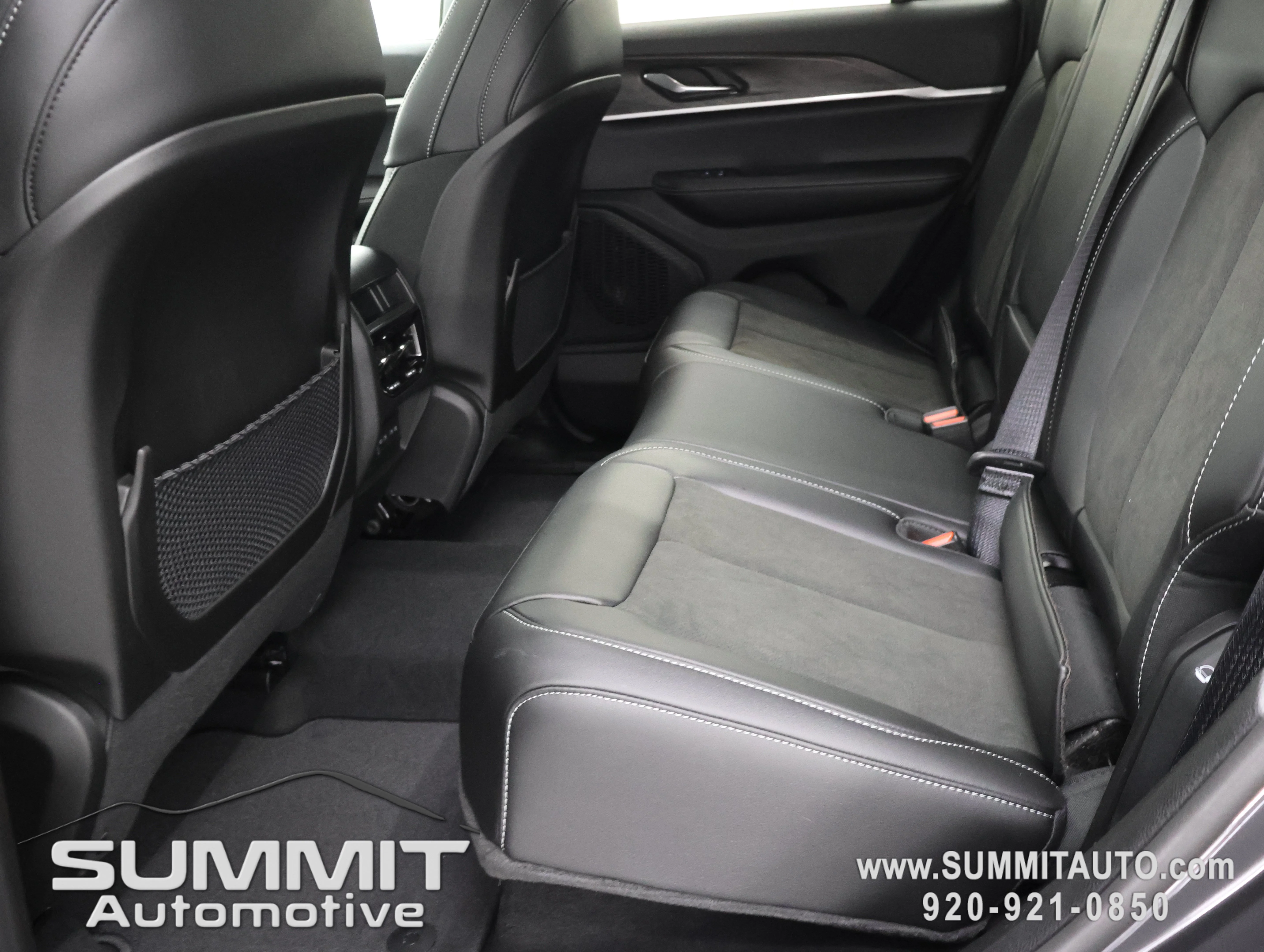 New 2026 Baltic Gray Metallic Clearcoat Jeep Altitude image 37