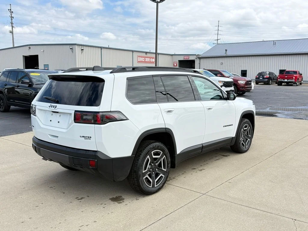 New 2026 Bright White Clear-Coat Exterior Paint Jeep Limited image 7