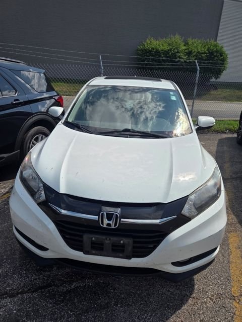 Used 2017  Honda EX image 10