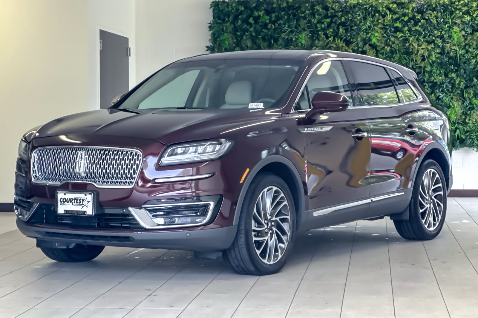 Certified Used 2019 Burgundy Velvet Metallic Tinted Clearcoat Lincoln Reserve image 8