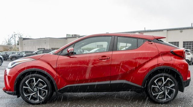 Used 2022 Red Toyota XLE image 9