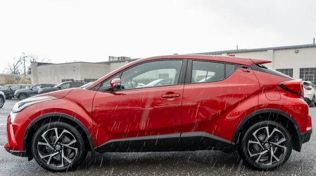 2022 Toyota C-HR XLE - Photo 9